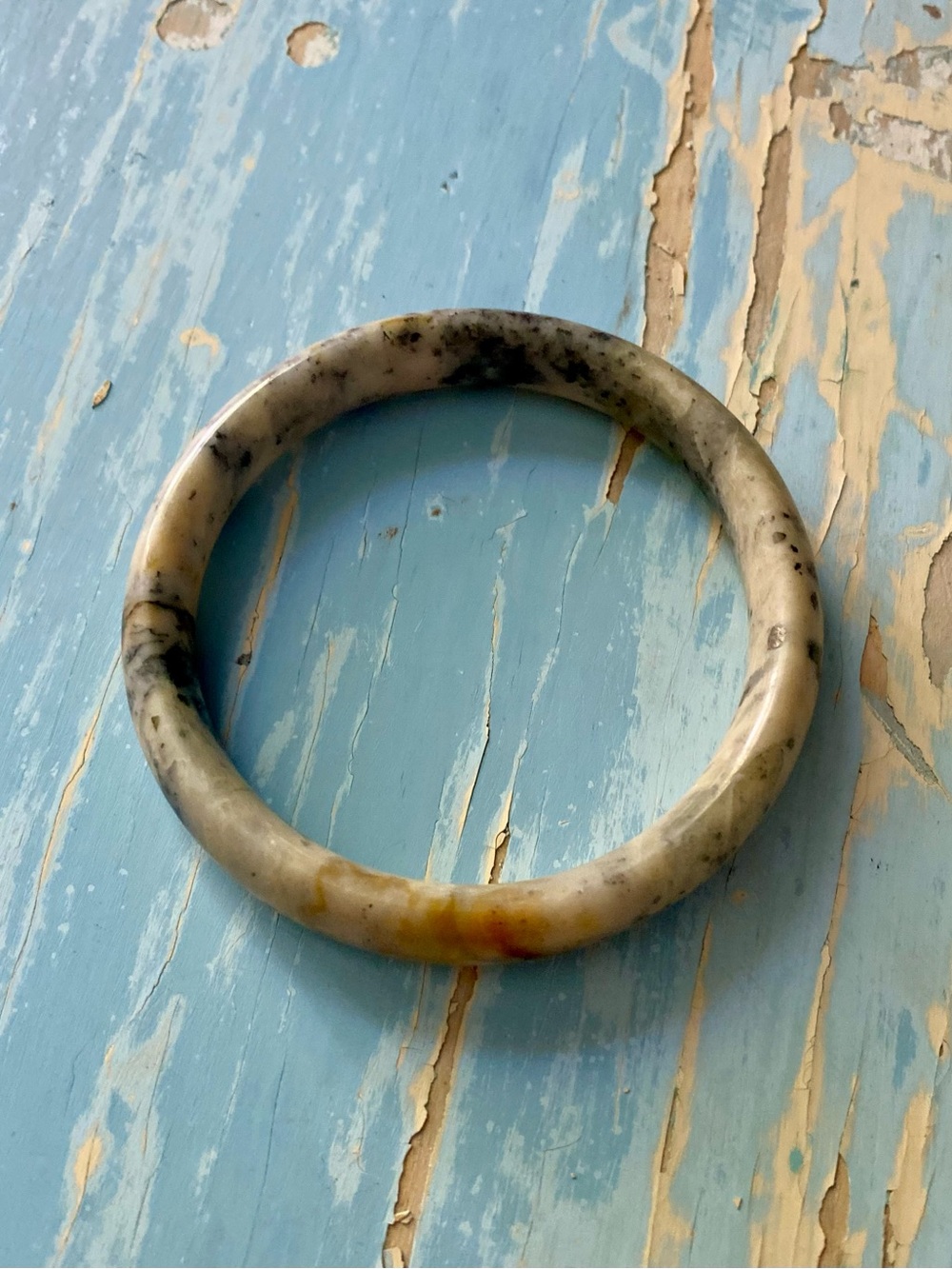 Classic Marble-Effect Jade Bangle Bracelet in Cream and Brown